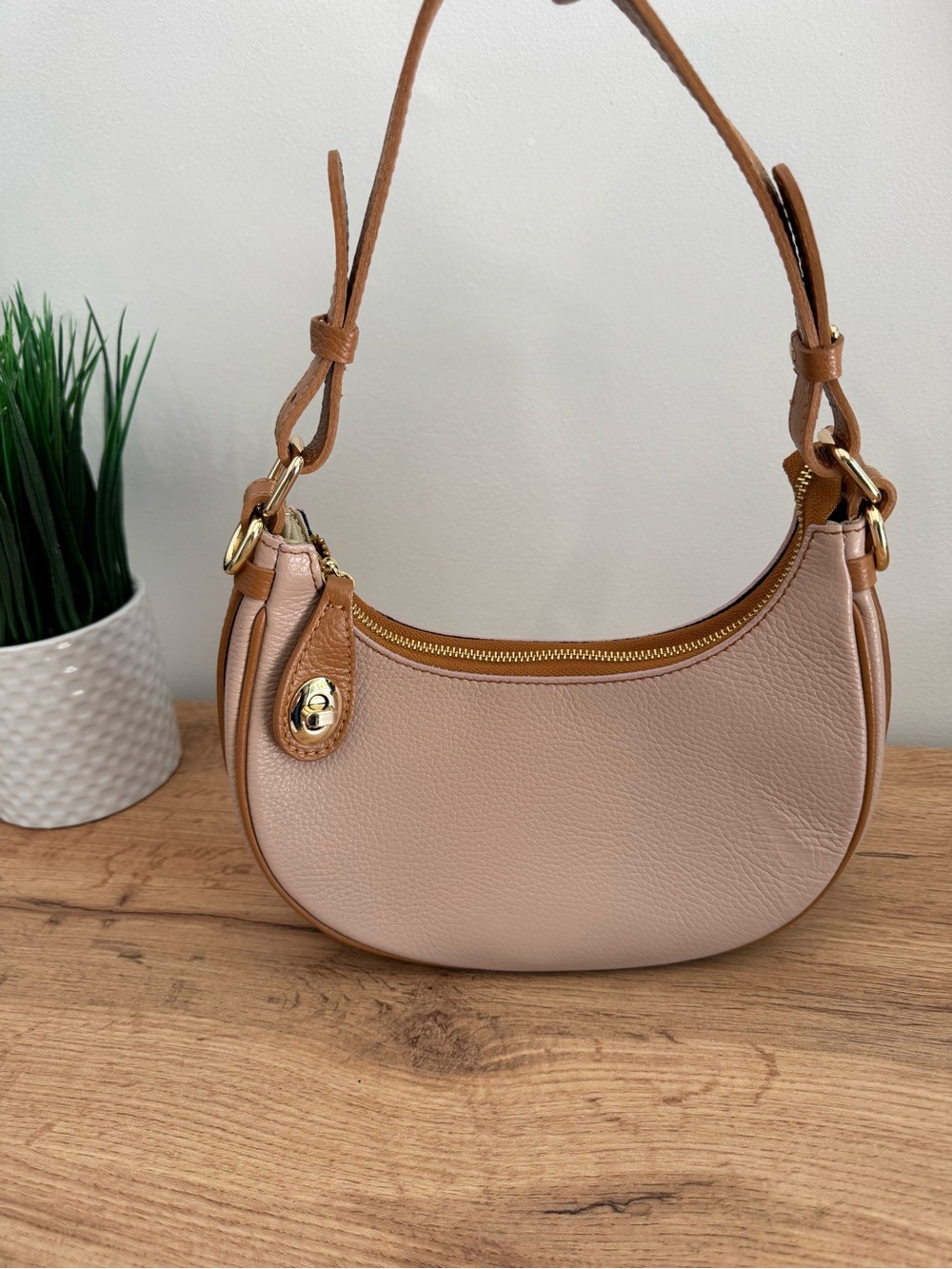 Italian Leather Vera Pelle Shoulder Bag Neutral Mini Bag NEW Made in Italy
